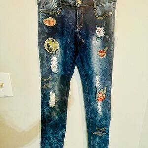 Premiere Womens Blue Jeans Size 5/6 Skinny Distressed Decor Patches